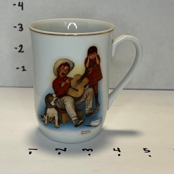 Norman Rockwell Vintage 1981 painted cups white w/ gold trim 5 unique mugs - Picture 6 of 16